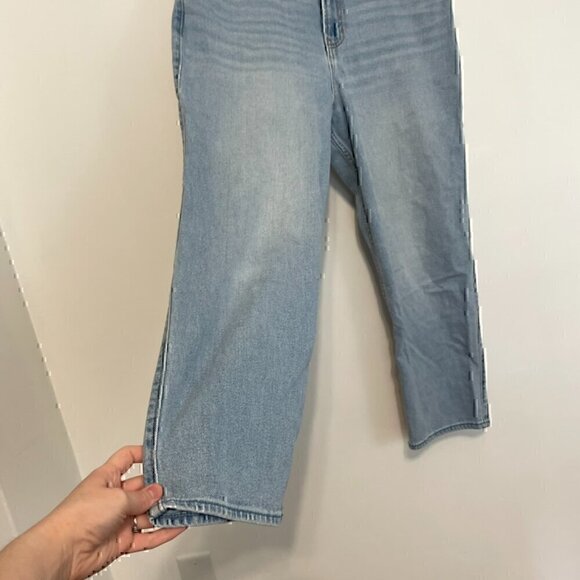 HOLLISTER Ultra High Rise Vintage Straight Jeans Light Wash Cropped Crop Ankle - Picture 8 of 12